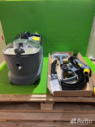 Пылесос Karcher puzzi 10/1 новый