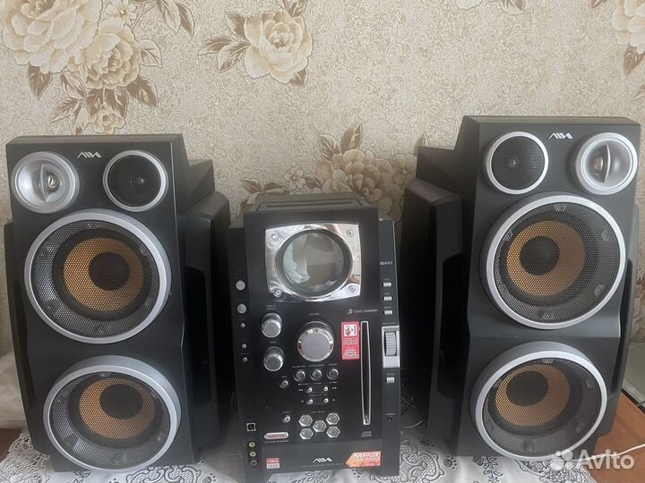 Музыкальный центр