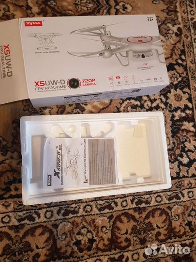 Квадрокоптер с камерой Syma X5UW-D