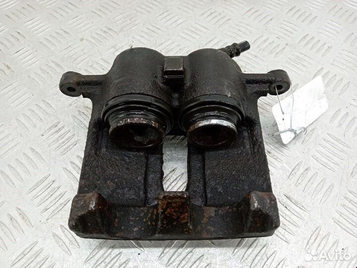 Суппорт передний правый для Renault Trafic 2