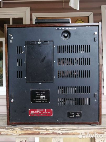 Катушечный магнитофон