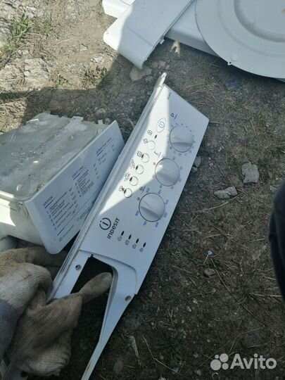 Продам запчасти на стиральную машину Indesit