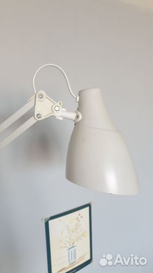 Светильник напольный Camelion белый