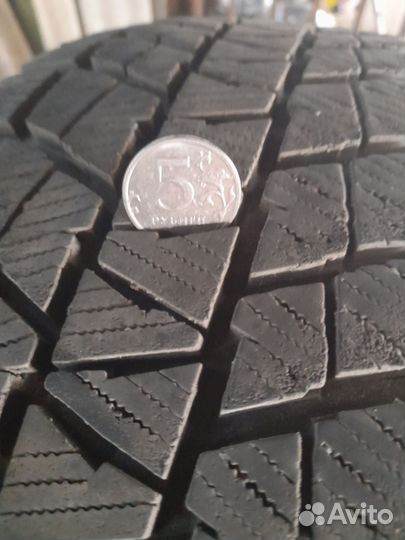 Kapsen SnowShoes AW33 215/60 R17