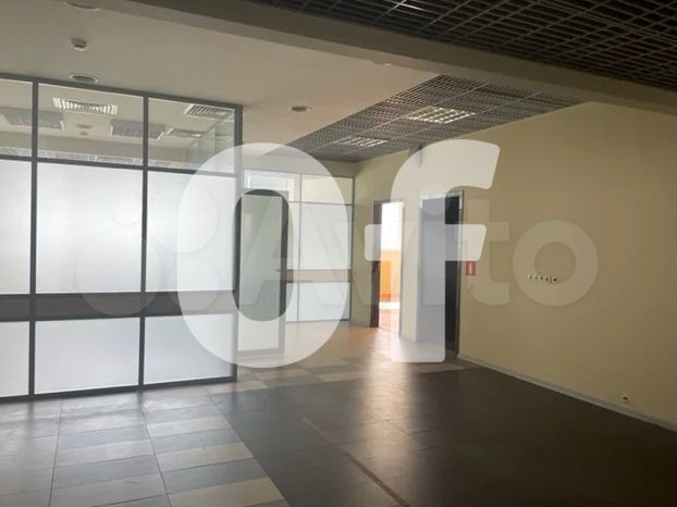 Сдам офисное помещение, 559 м²