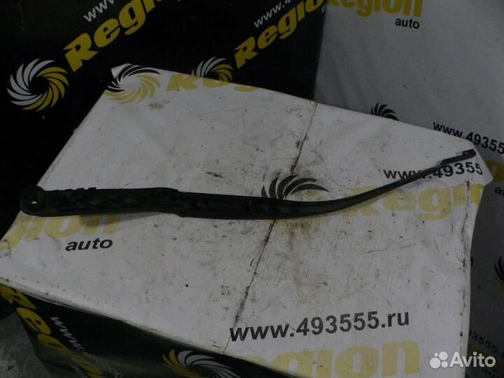 Поводок стеклоочистителя передний левый mazda Ma