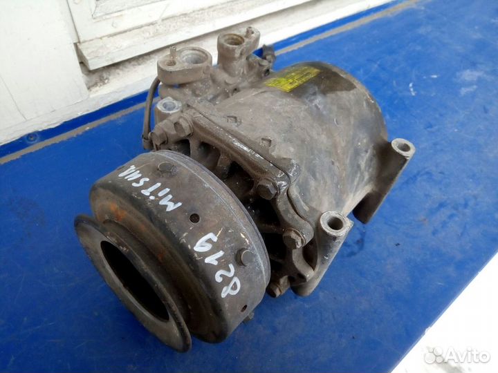 Mitsubishi Libero - Компрессор кондиционера Б/У