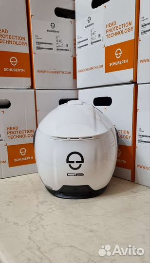Schuberth C5, Glossy white