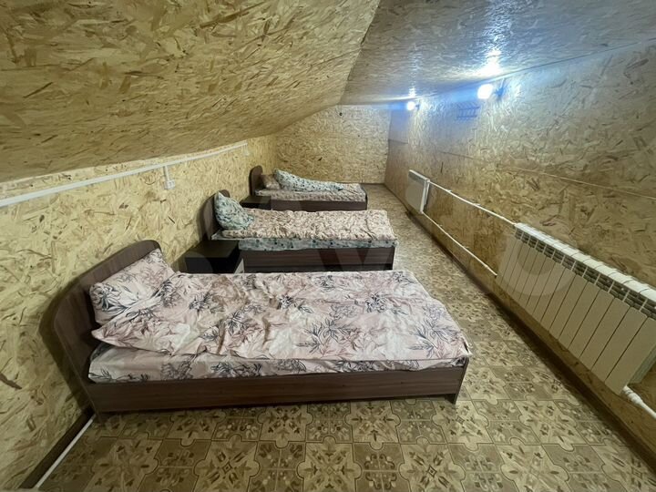 Комната 20 м² в 2-к., 1/2 эт.