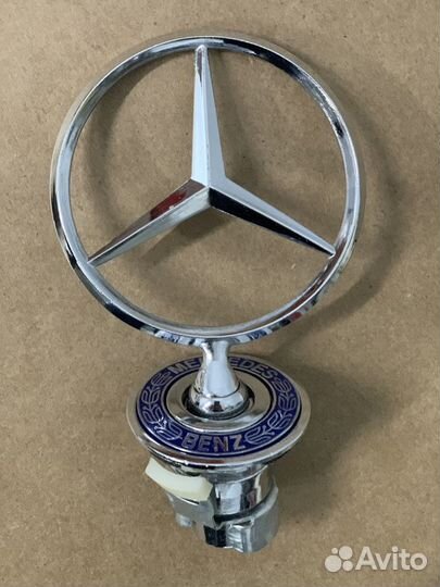 Эмблема Mercedes на капот A 210 880 01 86