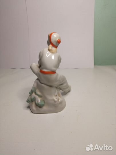 Фарфоровые статуэтки