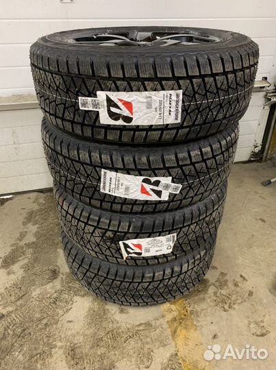 Kia Sportage Black Edition, Bridgestone 225/60 R17