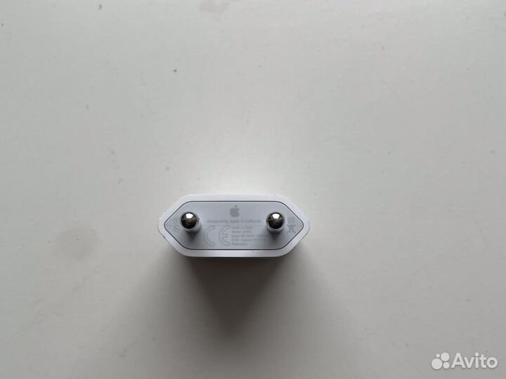Адаптер питания Apple