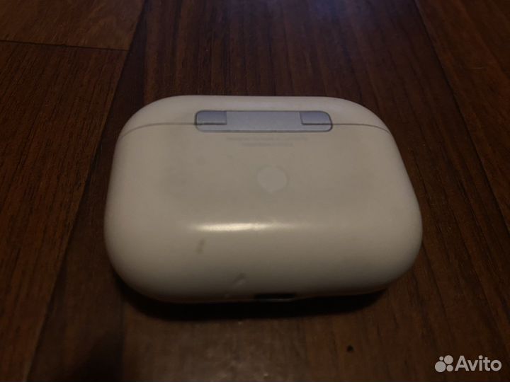 Apple airpods pro 1-го поколения