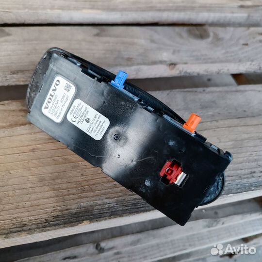 Антенна Вольво XC40