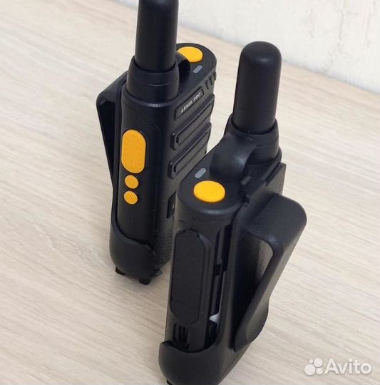 Рация-радиостанция с гарнитурой-наушником