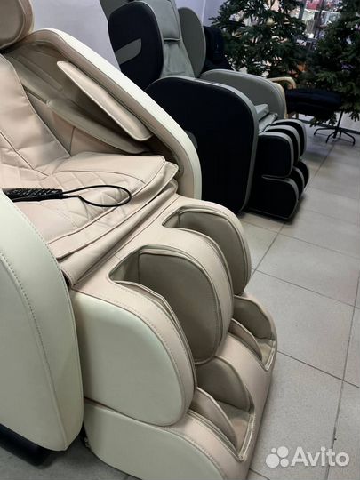 Массажное кресло белое. Аналог Ямагучи