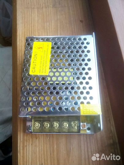 Блок питания для светодиодной ленты 12v