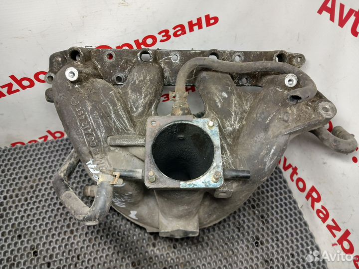 Впускной коллектор Opel Omega 2.0