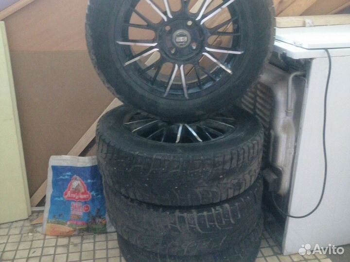Hankook Winter I'Pike 195/65 R15 80T