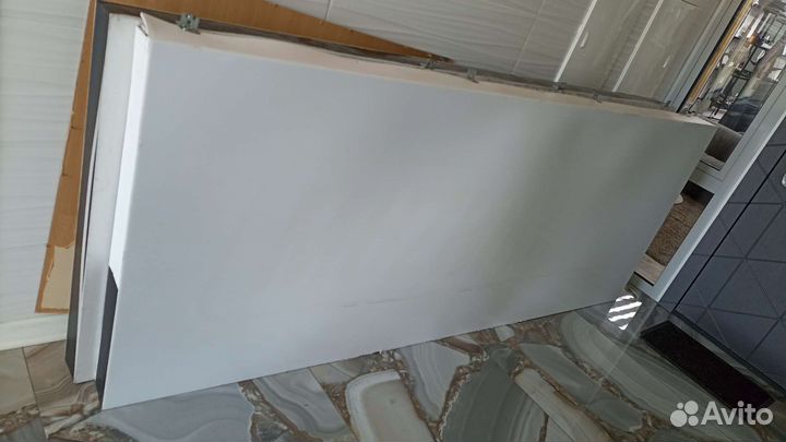 Рекламная вывеска с подсветкой