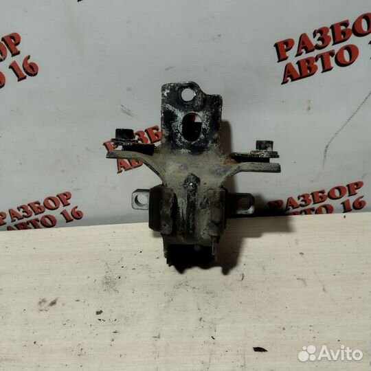 Передняя левая подушка кпп Skoda Fabia 2