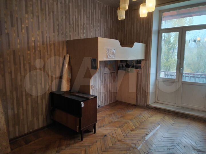 Комната 18 м² в 4-к., 5/5 эт.