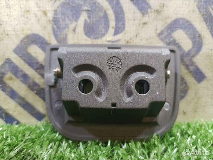 Крепление полки багажника Bmw 750I седан 4.8