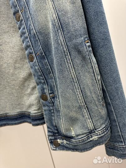 Джинсовая куртка