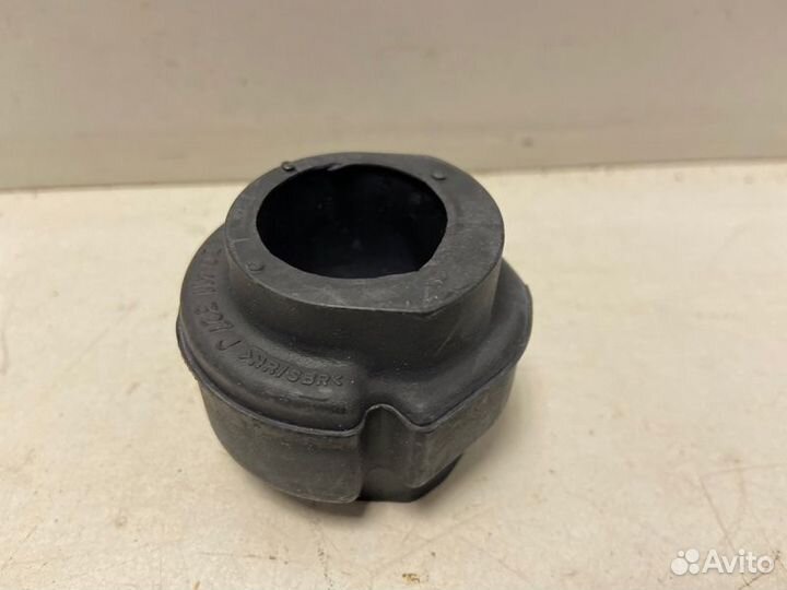 Втулка стабилизатора 105D574