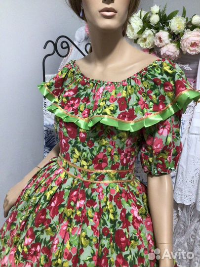 Красивое платье 42-44 р
