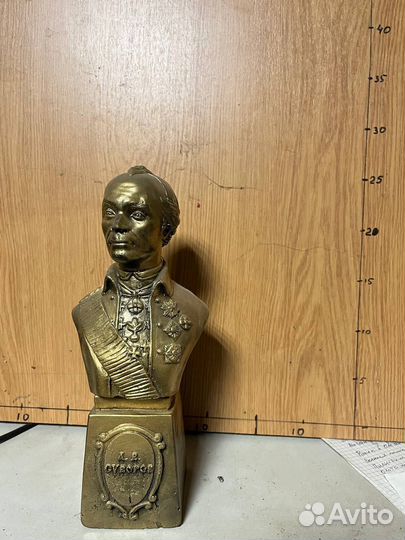 Фигурки из гипса и смолы