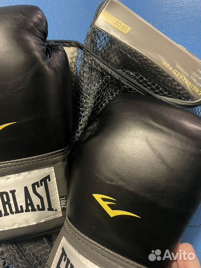 Боксерские перчатки Everlast PU Pro Style