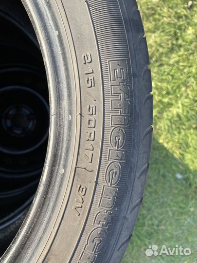 Goodyear EfficientGrip 215/50 R17