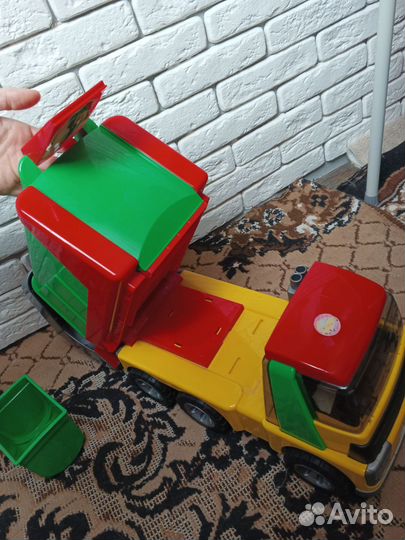 Машинка детская