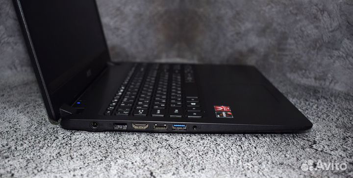 Ноутбук acer на ryzen 3 3200U/ Vega 3/ Full HD