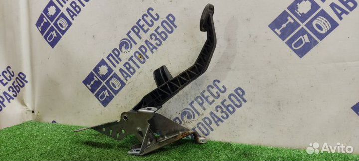 Педаль сцепления Ford Focus 2 хэтчбек 1.8 qqdb