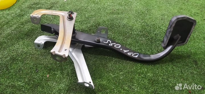 Педаль тормоза Volvo S60 B5254T2 2007