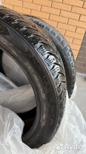 Nokian Tyres Hakkapeliitta 8 225/45 R18 и 245/40 R18 95T