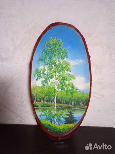 Картина на дереве из камней