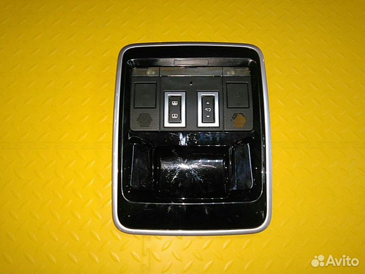 Плафон салонный Range Rover Sport II