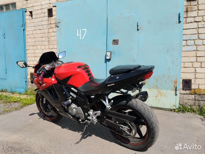 Хюсунг GT650R