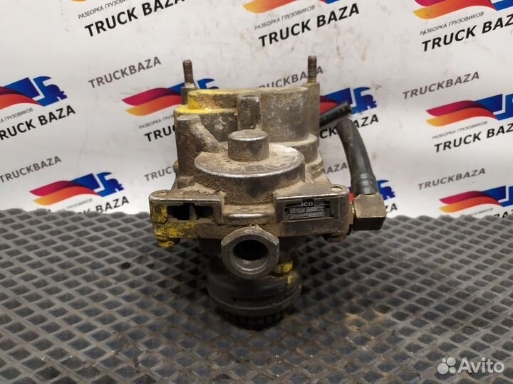 Клапан ускорительный