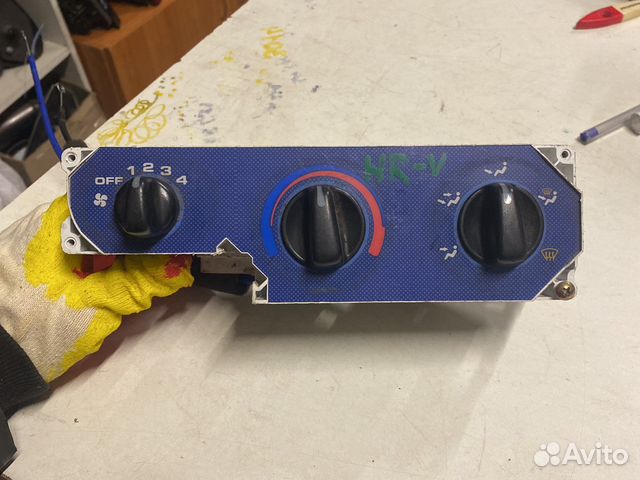 Блок управления отопителем Honda HR-V 99-05