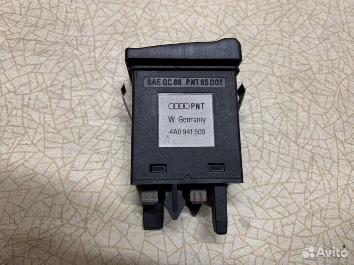 Кнопка аварийки-лампочки Ауди 80/100/А6