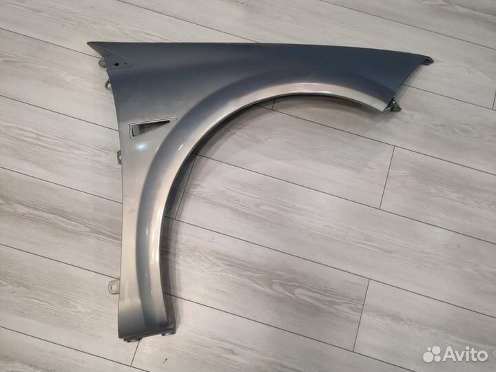 Правое крыло Renault megane 2