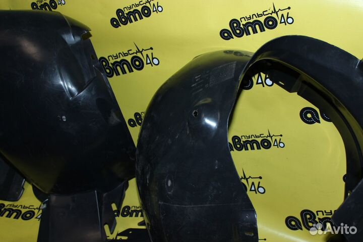 Подкрылок передний правый левый Фольксваген Поло