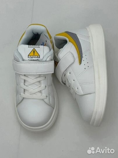 Новые кроссовки детские 26-31