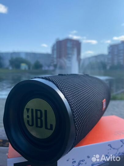 Портативная колонка jbl