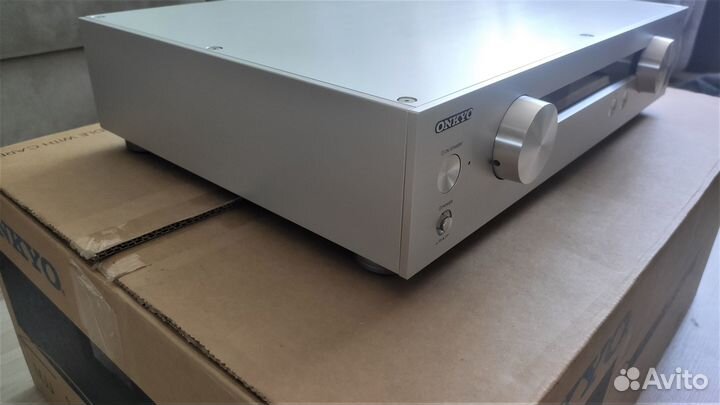 Предусилитель onkyo P-3000R